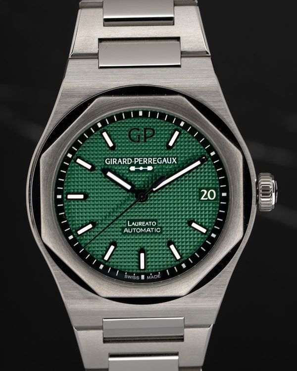 2026 Girard Perregaux Laureato 42MM Green Dial Steel Bracelet (81010.11.3153.1CM)