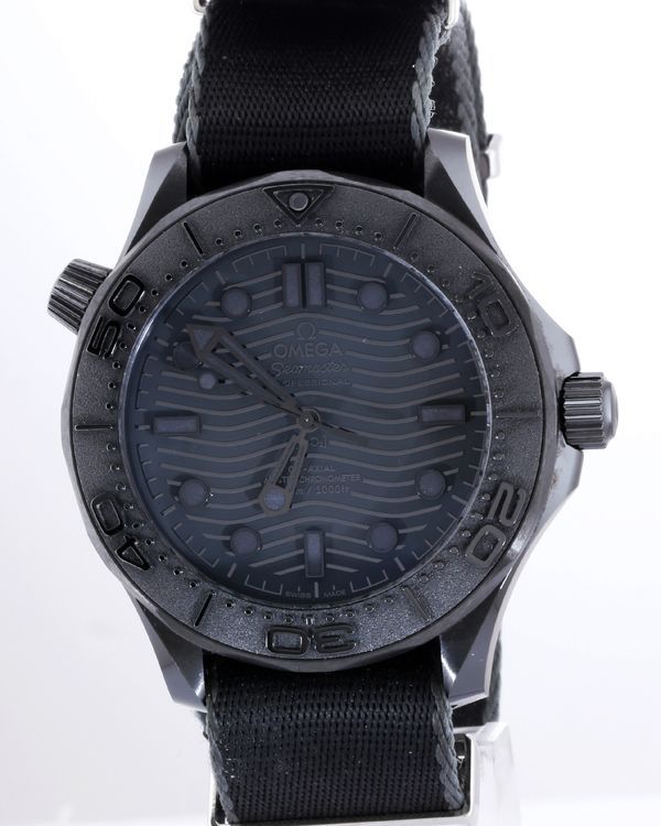 No Reserve - 2022 Omega Seamaster Diver 300M “Black Black” 43.5MM Black Dial Rubber Strap (210.92.44.20.01.003)