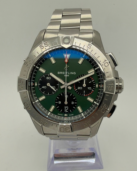 No Reserve - 2026 Breitling Avenger B01 Chronograph 42MM Green Dial Steel Bracelet (AB0146101L1A1)