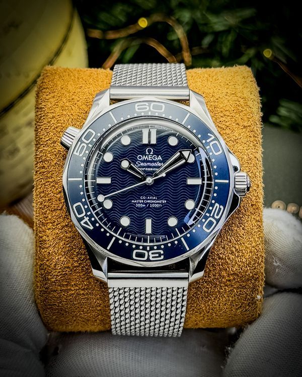 2025 Omega Seamaster Diver 300M "James Bond 60th Anniversary" 42MM Blue Dial Steel Bracelet (210.30.42.20.03.002)