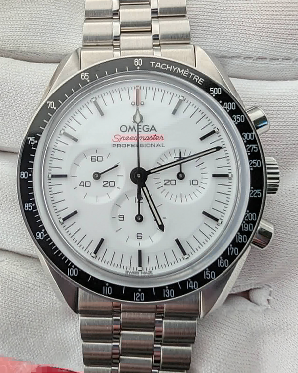 Omega Speedmaster Professional Moonwatch 42MM White Dial Steel Bracelet (310.30.42.50.04.001)