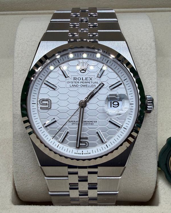2026 Rolex Land-Dweller 40MM White "Honeycomb" Dial Flat Jubilee Bracelet (127334)