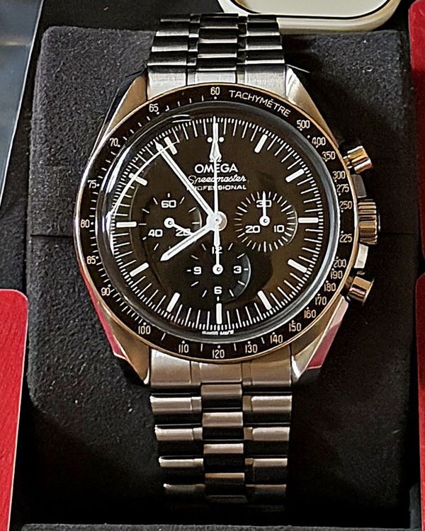 2025 Omega Speedmaster Professional Moonwatch 42MM Black Dial Steel Bracelet (310.30.42.50.01.001)