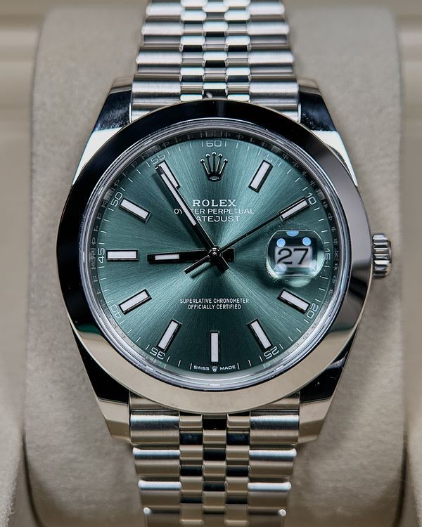 No Reserve - 2026 Rolex Datejust 41MM Green Dial Jubilee Bracelet (126300)