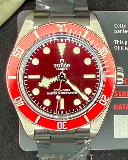 No Reserve - 2025 Tudor Black Bay '58 39MM Red Dial Rubber Strap (7939A1A0RU)
