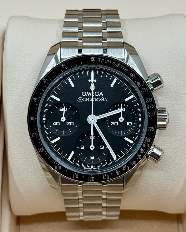 No Reserve - 2026 Omega Speedmaster 38MM Black Dial Steel Bracelet (324.30.38.50.01.002)