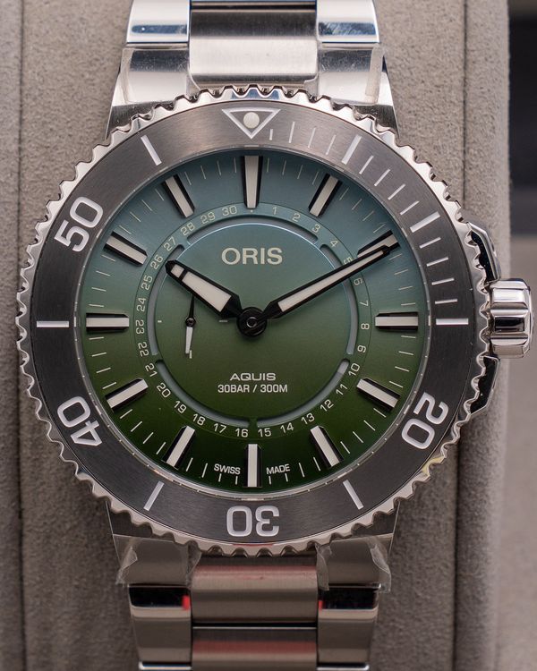 Oris Aquis Date “Dat Watt II” L.E. 43.5MM Green Dial Steel Bracelet (01 743 7734 4197-SET)