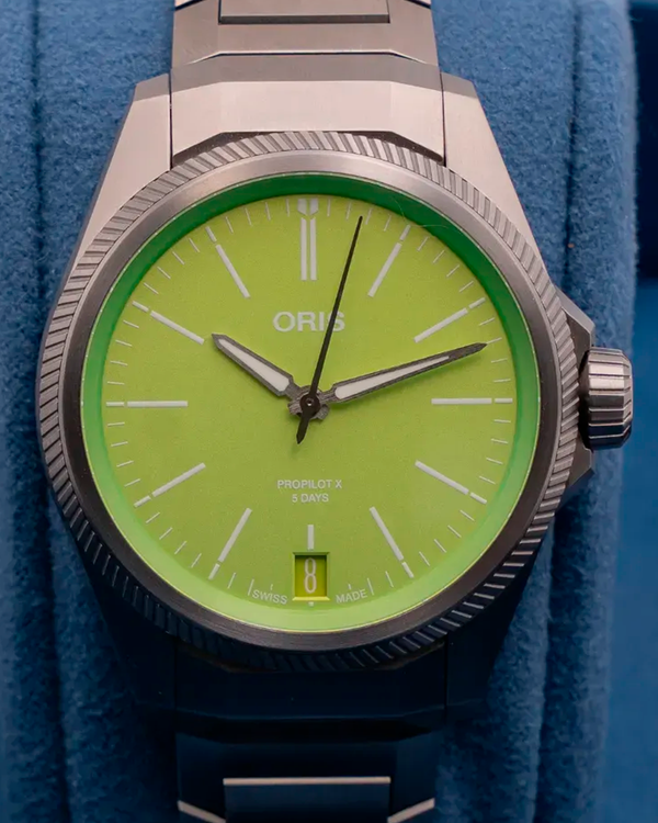 Oris ProPilot Pilot "ProPilot X Kermit" Edition 39MM Green Dial Titanium Bracelet (01 400 7778 7157-Set)