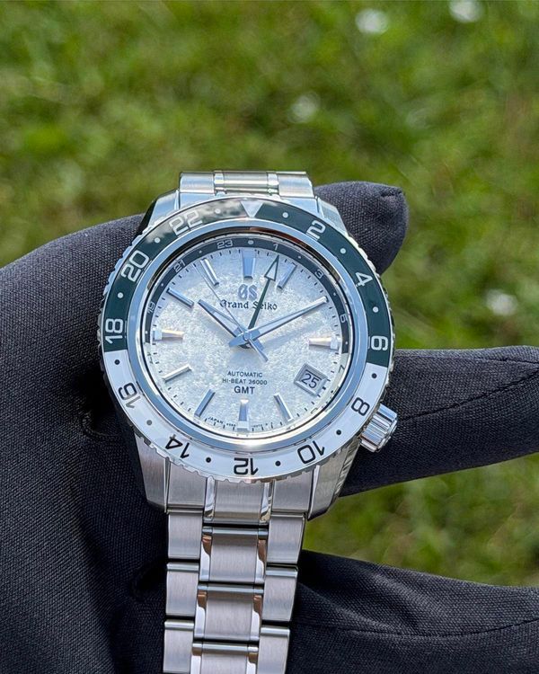 2026 Grand Seiko Sport "Snow Valley" 44.2MM White Dial Steel Bracelet (SBGJ277)
