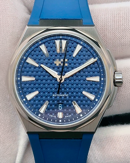 2025 Christopher Ward The Twelve 40MM Blue Dial Rubber Strap (N12-40ADA1-S00B0)