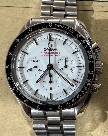2024 Omega Speedmaster Professional Moonwatch 42MM White Dial Steel Bracelet (310.30.42.50.04.001)