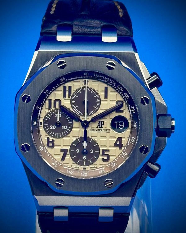 Audemars Piguet Royal Oak Offshore "Safari" 42MM Ivory Dial Leather Strap (26470ST.OO.A801CR.01)