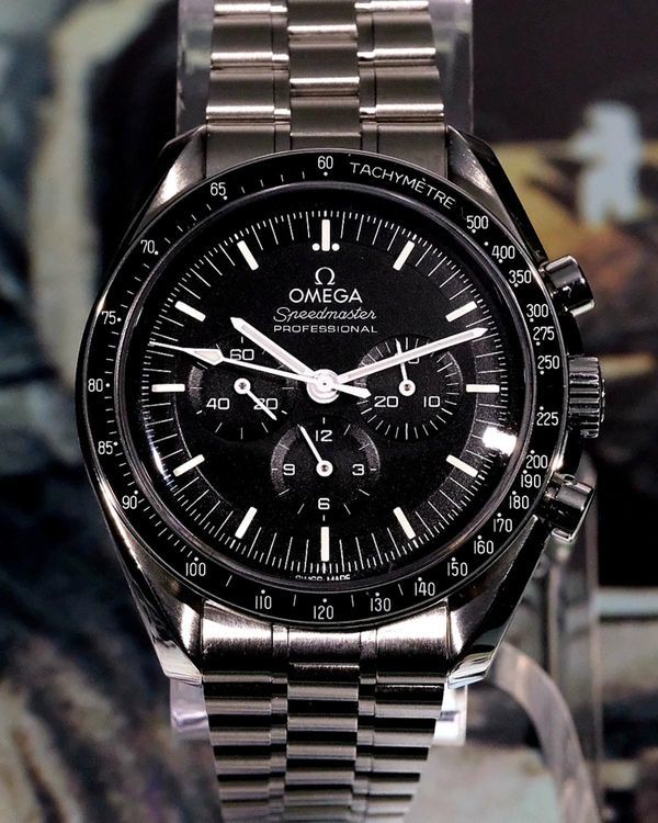 2022 Omega Speedmaster Professional Moonwatch 42MM Black Dial Steel Bracelet (310.30.42.50.01.001)