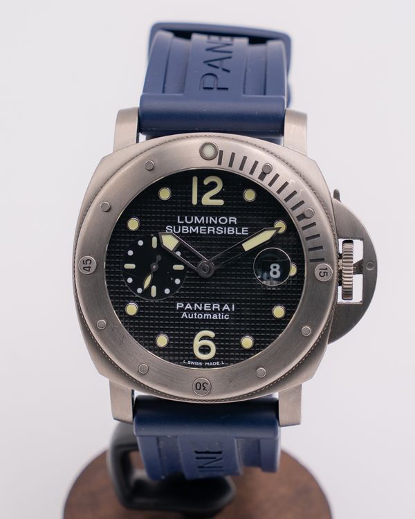 Panerai Luminor Marina 44MM Black Dial Rubber Strap (PAM00005)