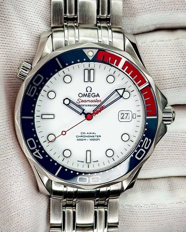 2025  Omega Seamaster Diver 300M "Bond 007 Commander's Watch" L.E. 41MM White Dial Steel Bracelet (212.32.41.20.04.001)