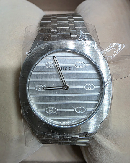 No Reserve - Gucci 25H Quartz 30MM Silver Dial Steel Bracelet (YA163501)