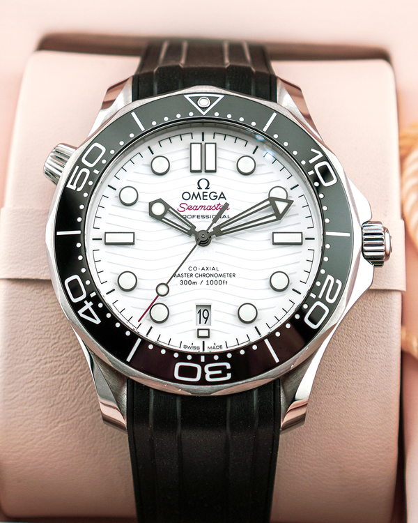 No Reserve - Omega Seamaster Diver 300M (210.32.42.20.04.001)