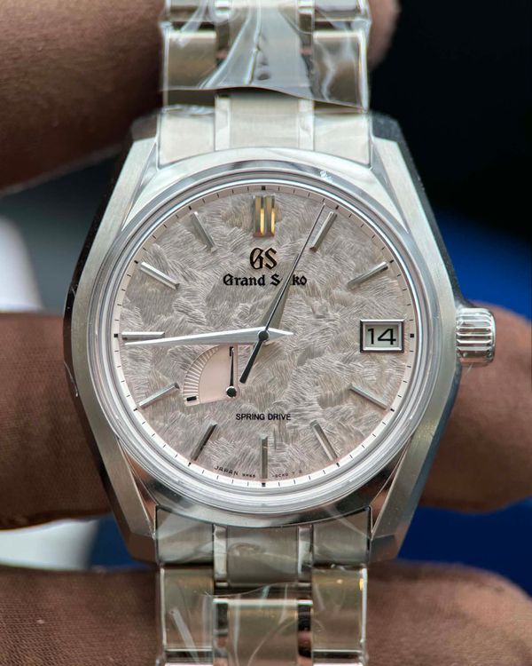 2026 Grand Seiko Heritage "Shunbun" 40MM Pink Dial Titanium Bracelet (SBGA413)