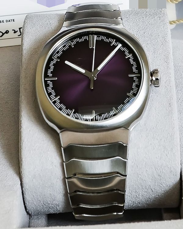 2025 H. Moser & Cie Streamliner Centre Seconds 40MM Purple "Fumé" Dial Steel Bracelet (6201-1201)