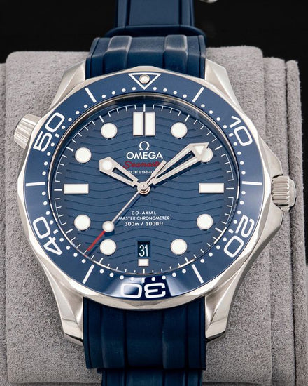 2020 Omega Seamaster Diver 300M 42MM Blue Dial Rubber Strap (210.32.42.20.03.001)
