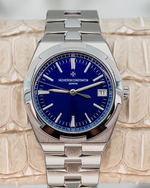 2022 Vacheron Constantin Overseas 41MM Blue Dial Steel Bracelet (4500V/110A-B128)