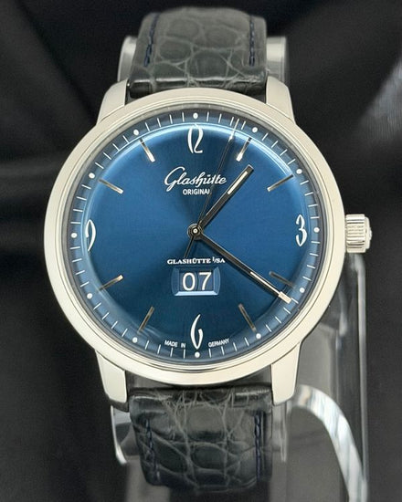 2023 Glashütte Original Sixties Panorama Date 42MM Blue Dial Leather Strap (2-39-47-06-02-04)