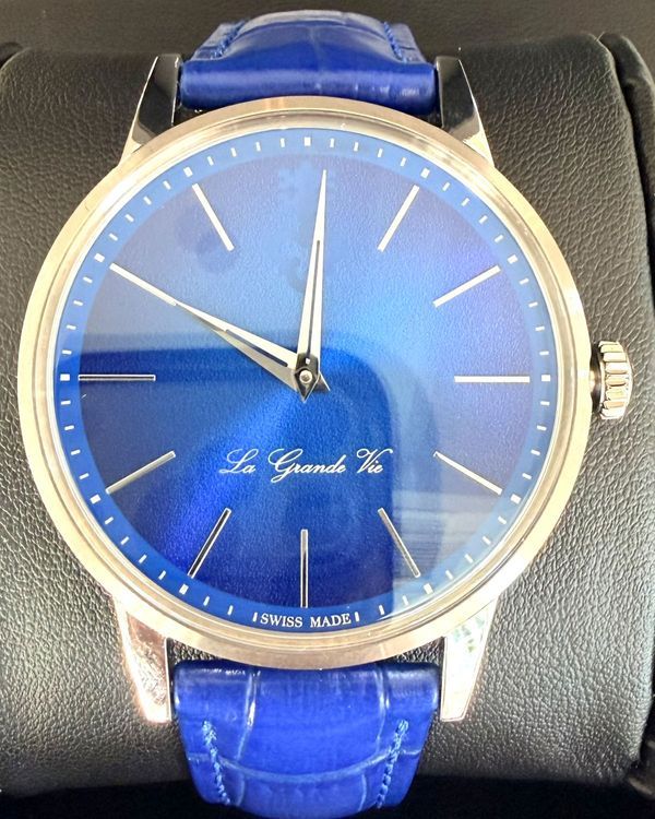 No Reserve - Corum La Grande Vie 42MM Blue Dial Leather Strap (082.750.04/0F63)