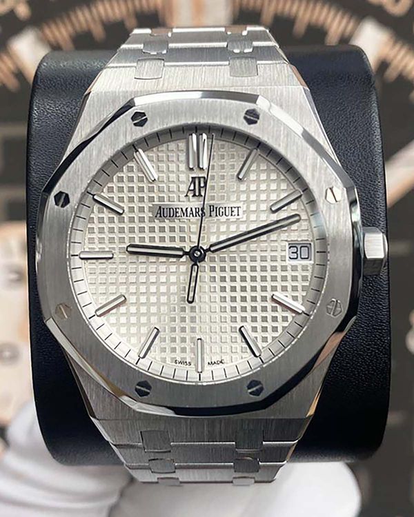 Audemars Piguet Royal Oak (15500ST.OO.1220ST.04)