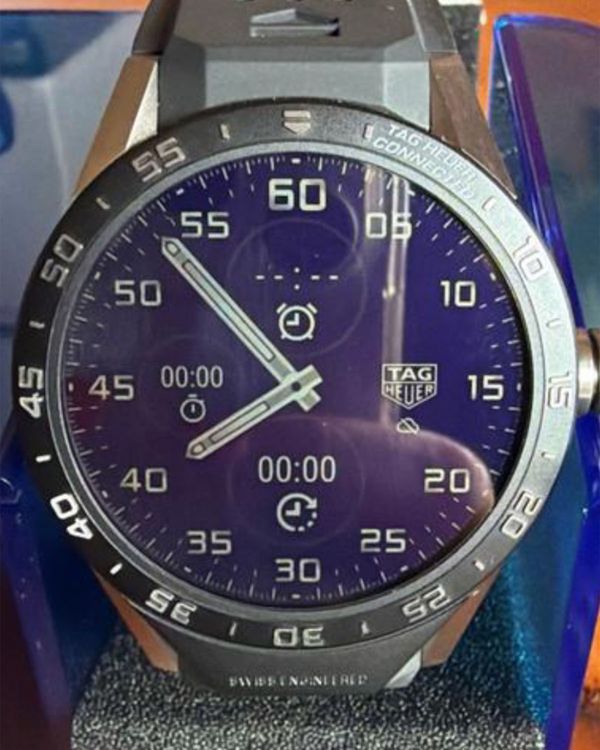 Tag Heuer Connected (SAR8A80.FT6045)