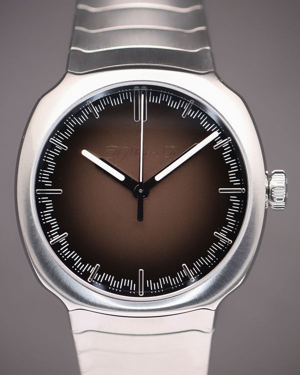 H. Moser & Cie Streamliner (6200-1207)