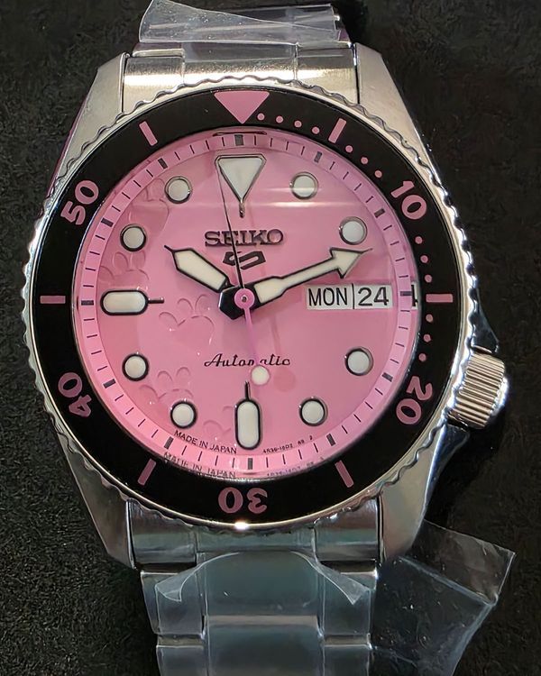 No Reserve - 2026 Seiko 5 Sports SKX Series "Pink Panther" L.E. 38MM Pink Dial Steel Bracelet (SRPM07)