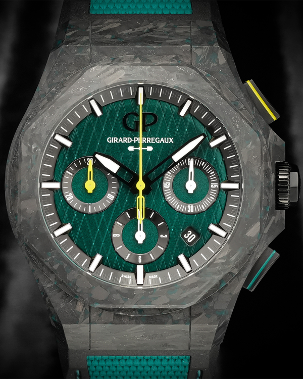 2022 Girard Perregaux Laureato 42MM Green Dial Textile Bracelet (81060.41.3071.1CX)