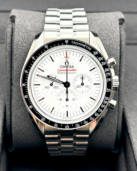 2025 Omega Speedmaster Professional Moonwatch 42MM White Dial Steel Bracelet(310.30.42.50.04.001)