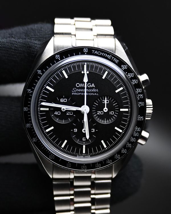 2022 Omega Speedmaster Professional Moonwatch 42MM Black Dial Steel Bracelet (310.30.42.50.01.002)
