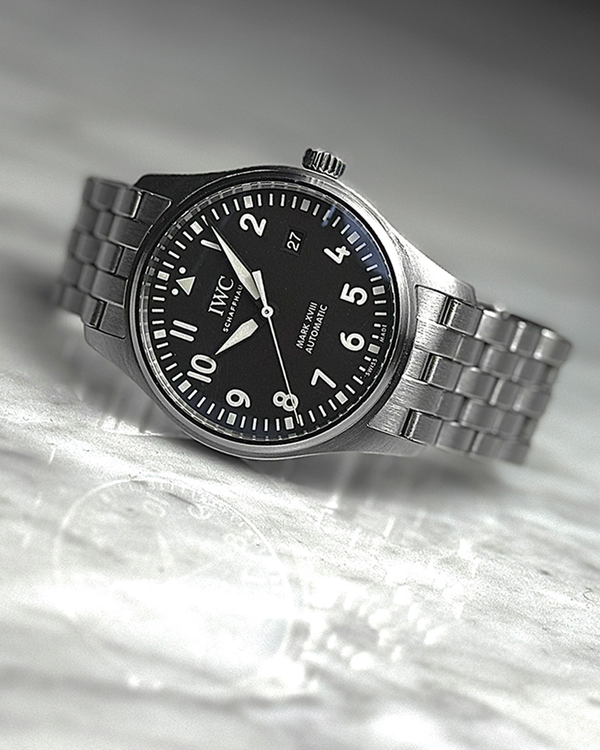 No Reserve - IWC Schaffhausen Pilot Mark XVIII 40MM Black Dial Steel Bracelet (IW327015)