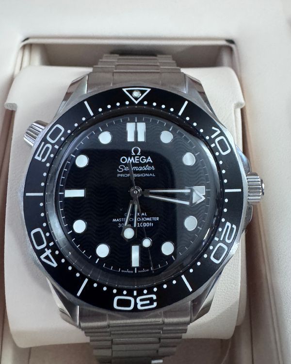 2026 Omega Seamaster Diver 300M 42MM Black Dial Steel Bracelet (210.32.42.20.01.003)