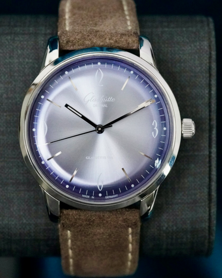 No Reserve - Glashütte Original Sixties 39MM Blue Dial Leather Strap (1-39-52-14-02-04)
