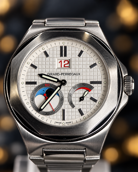 Girard Perregaux Laureato Evo³ 42.6MM White Dial Steel Bracelet (80185-11-131-11A)