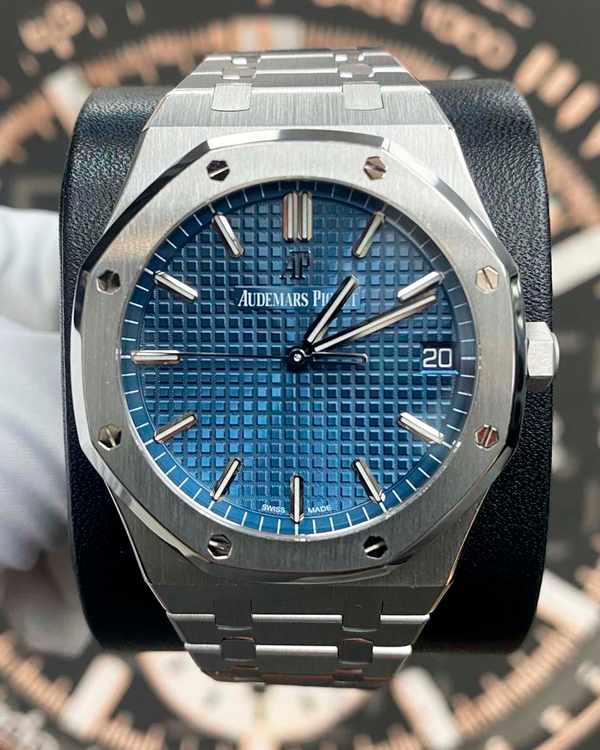 Audemars Piguet Royal Oak 41MM Blue Dial Steel Bracelet (15500ST.OO.1220ST.01)