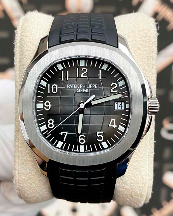 Patek Philippe Aquanaut 40MM Black Dial Rubber Strap (5167A-001)