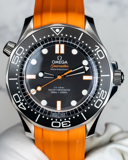 2026 Omega Seamaster Diver 300M 42MM Black Dial Rubber Strap (210.32.42.20.01.006)