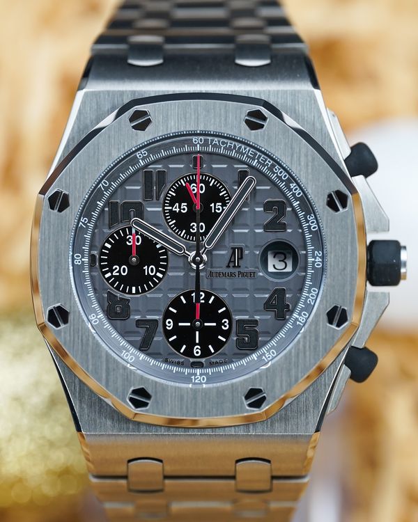 No Reserve - 2013 Audemars Piguet Royal Oak Offshore 42MM Grey Dial Titanium Bracelet (26170TI.OO.1000TI.01)