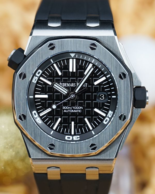 No Reserve - Audemars Piguet Royal Oak Offshore Diver 42MM Black Dial Rubber Strap (15710ST.OO.A002CA.01)