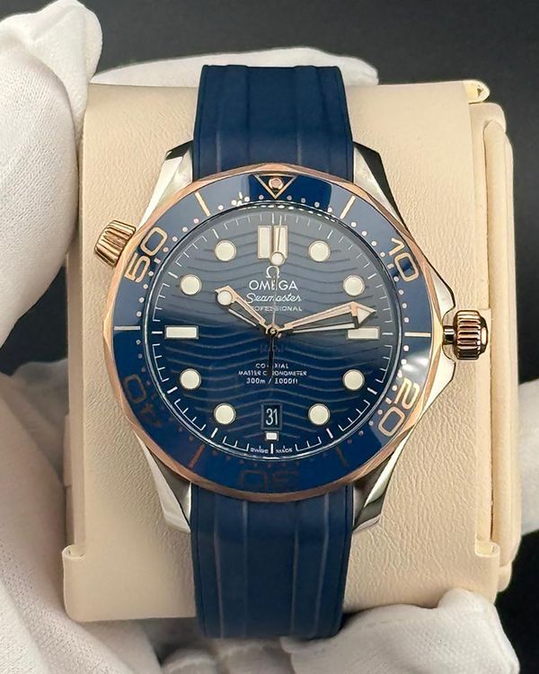 2023 Omega Seamaster Diver 300M 42MM Blue Dial Rubber Strap (210.22.42.20.03.002)