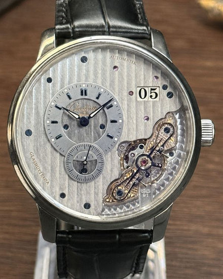 No Reserve - 2024 Glashütte Original PanoMaticInverse 42MM Silver Dial Leather Strap (1-91-02-02-02-50)