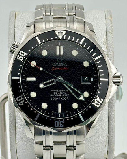 No Reserve - 2010 Omega Seamaster Diver 300M 41MM Black "Wave" Dial Steel Bracelet (212.30.41.20.01.002)