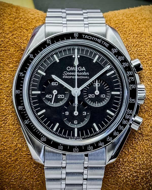 2025 Omega Speedmaster Professional Moonwatch 42MM Black Dial Steel Bracelet (310.30.42.50.01.002)