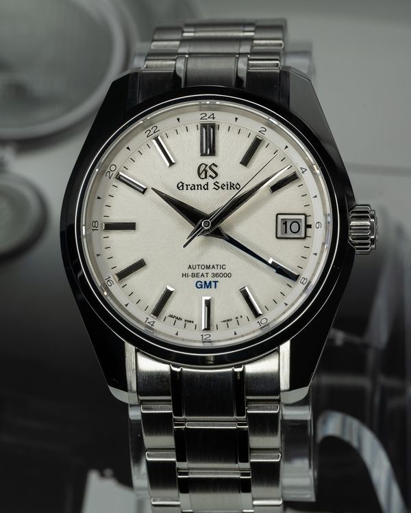 Grand Seiko Heritage Collection GMT "Mt. Iwate" 40MM White Dial Steel Bracelet (SBGJ201)
