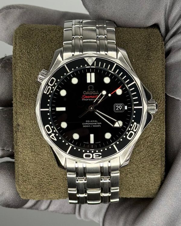 Omega Seamaster Diver 300M 41MM Black Dial Steel Bracelet (212.30.41.20.01.003)