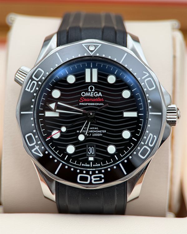 2020 Omega Seamaster Diver 300M 42MM Black Dial Rubber Strap (210.30.42.20.01.001)